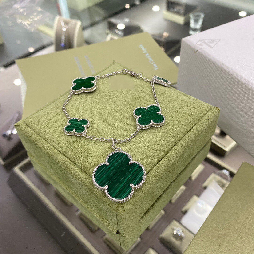 [Opulent Aurora]CLOVER 5 MOTIFS SIVLER MALACHITE BRACELET