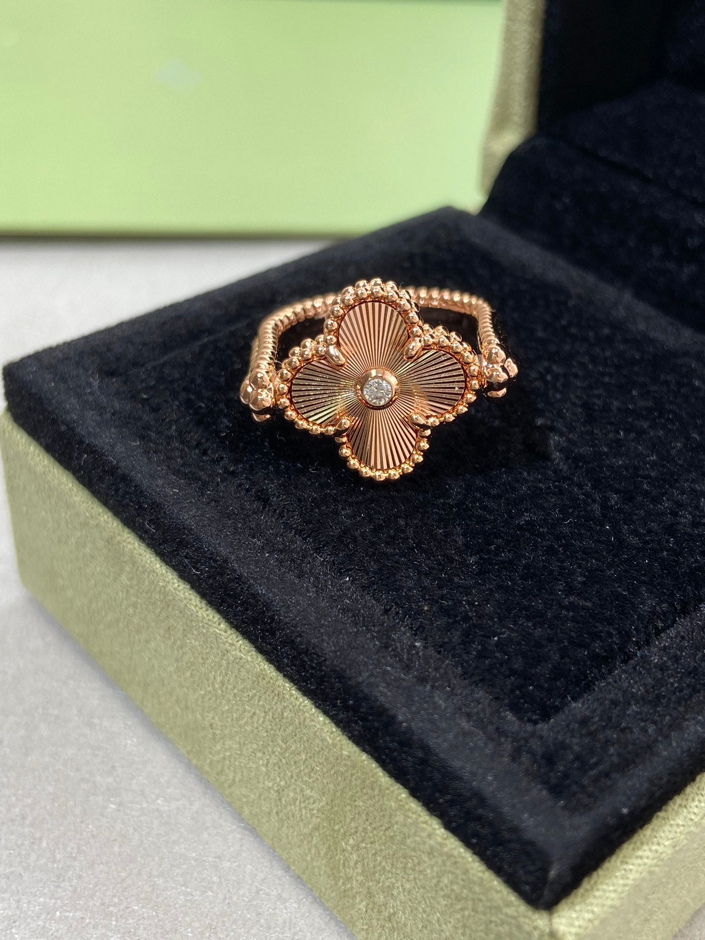 [Opulent Aurora]CLOVER RIVERSIBLE ROSE GOLD RING