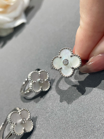 [Opulent Aurora]CLOVER SILVER MOP DIAMOND RING