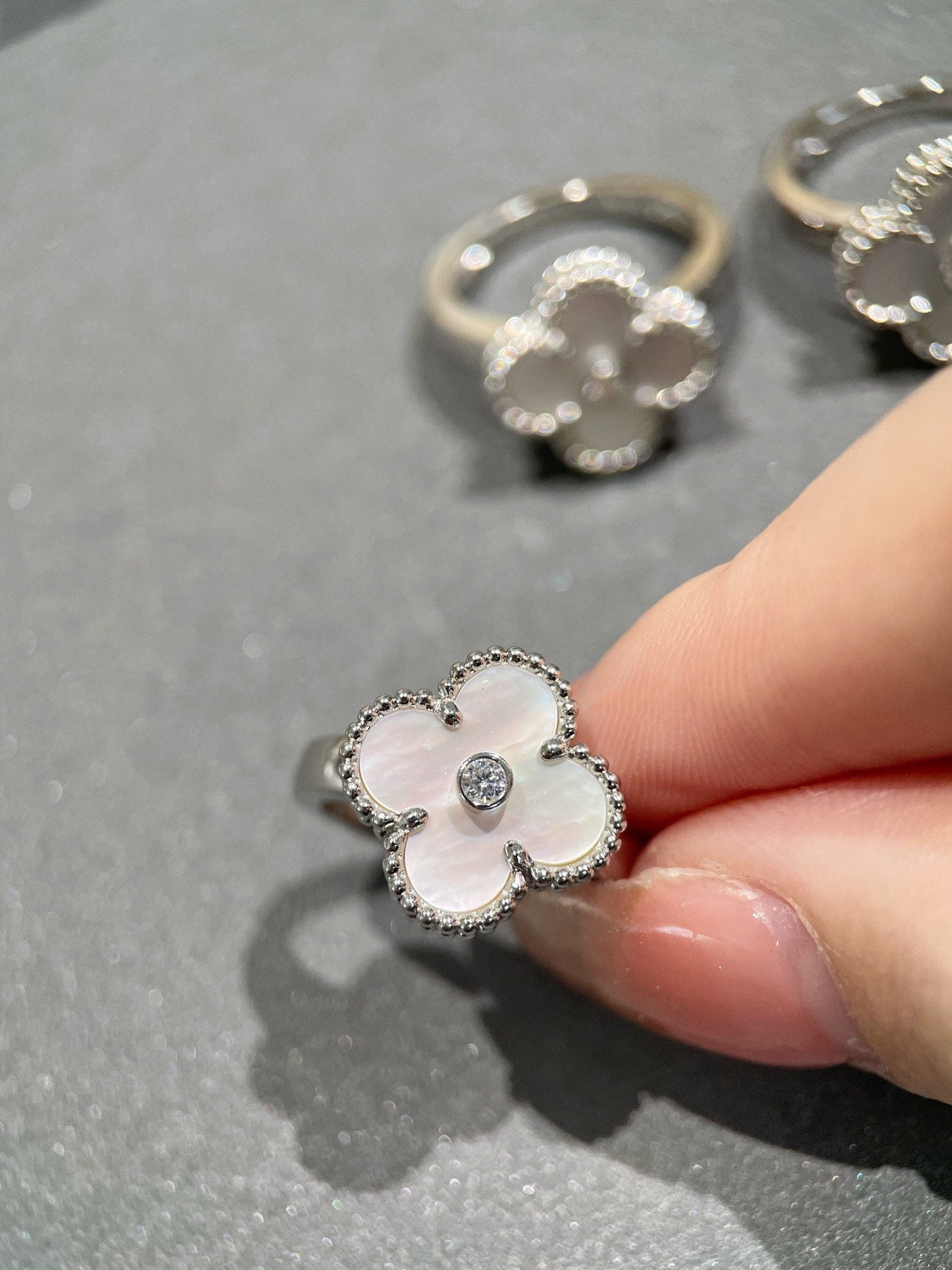 [Opulent Aurora]CLOVER SILVER MOP DIAMOND RING