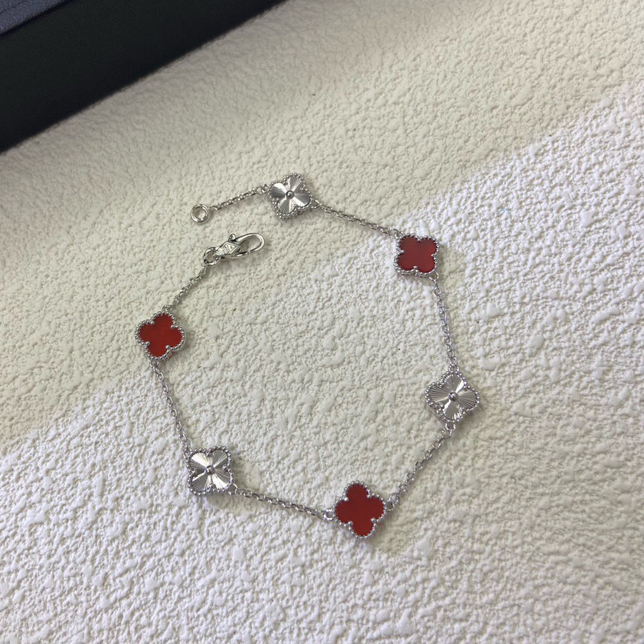 [Opulent Aurora]CLOVER 6 MOTIF RED AGATE LASER BRACELET
