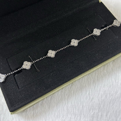 [Luxe Jewelry]CLOVER 6 MOTIF DIAMOND BRACELET