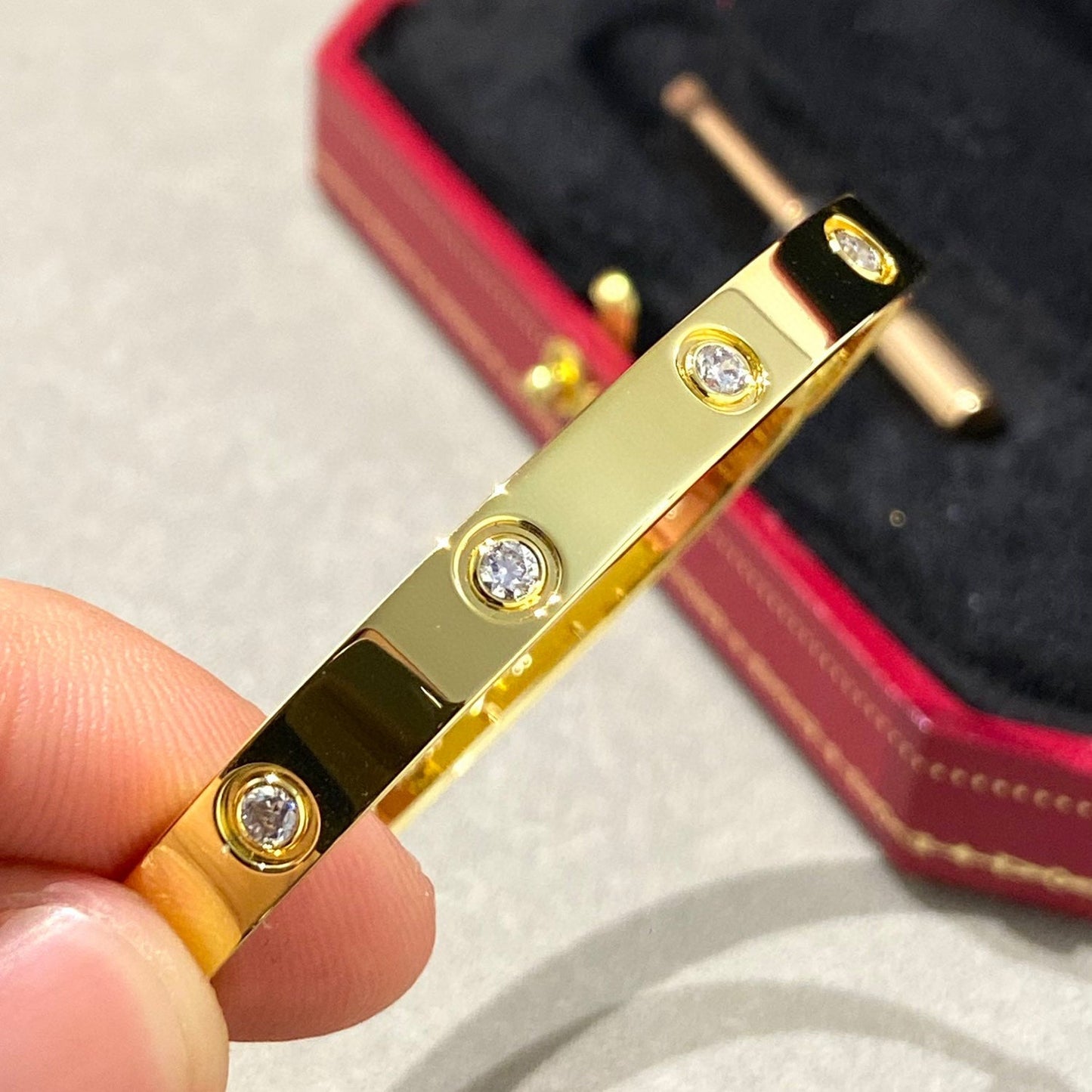 [Opulent Aurora]LOVE BRACELET 6.1MM 10 DIAMONDS