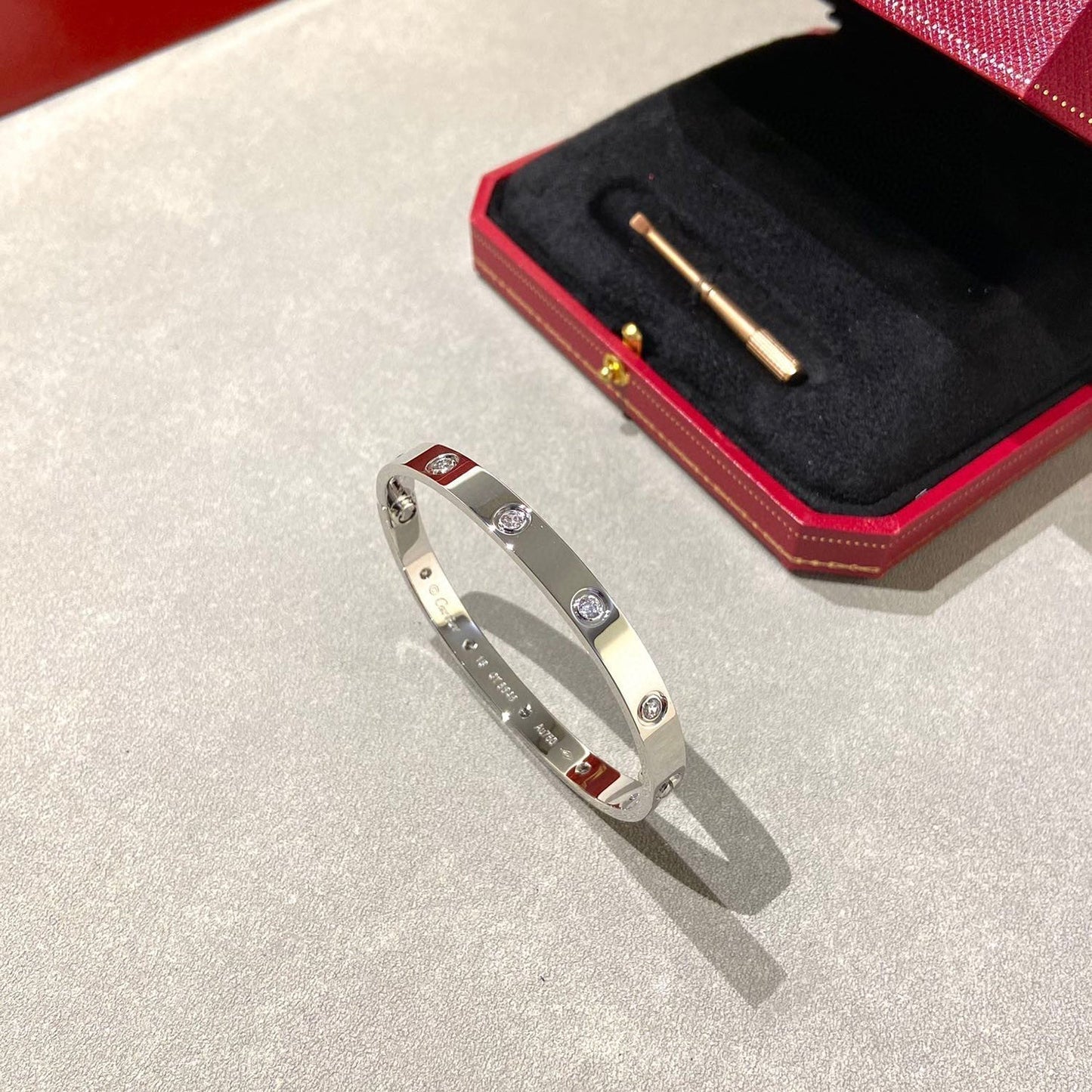[Opulent Aurora]LOVE BRACELET 6.1MM 10 DIAMONDS
